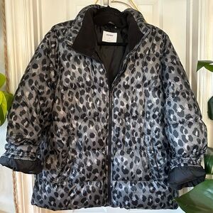 Leopard puffer jacket
